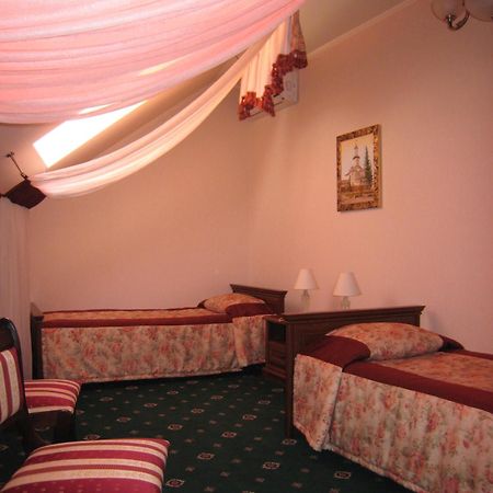 Atrium Hotel Ивано-Франковск Экстерьер фото